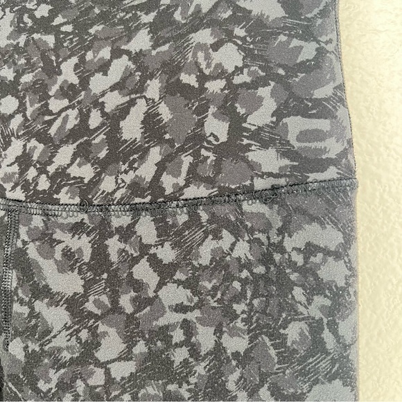 Lululemon Align Pant II 25" Wild Thing Camo Deep Coal Multi 2 - Picture 2 of 16